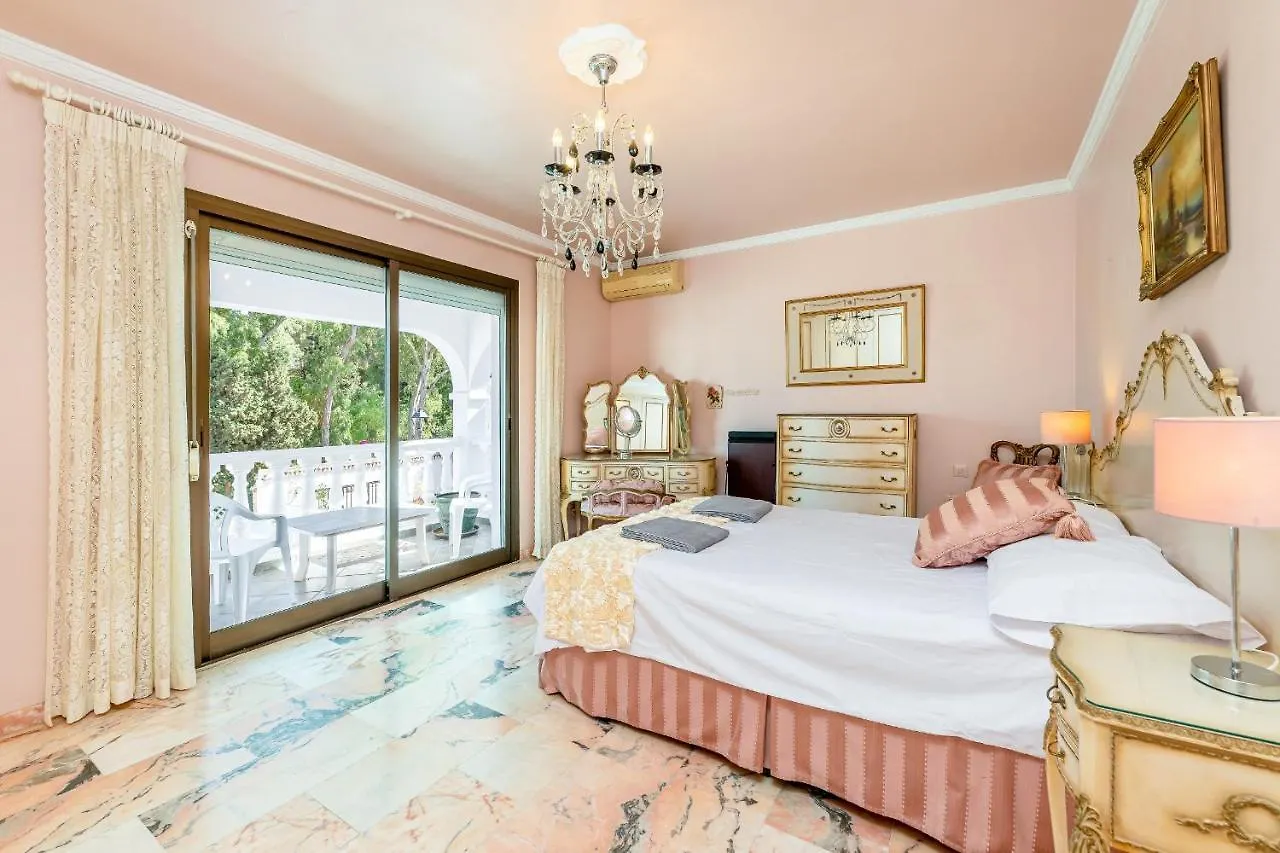 Villa With Pool In The Heart Of Mijas Pueblo